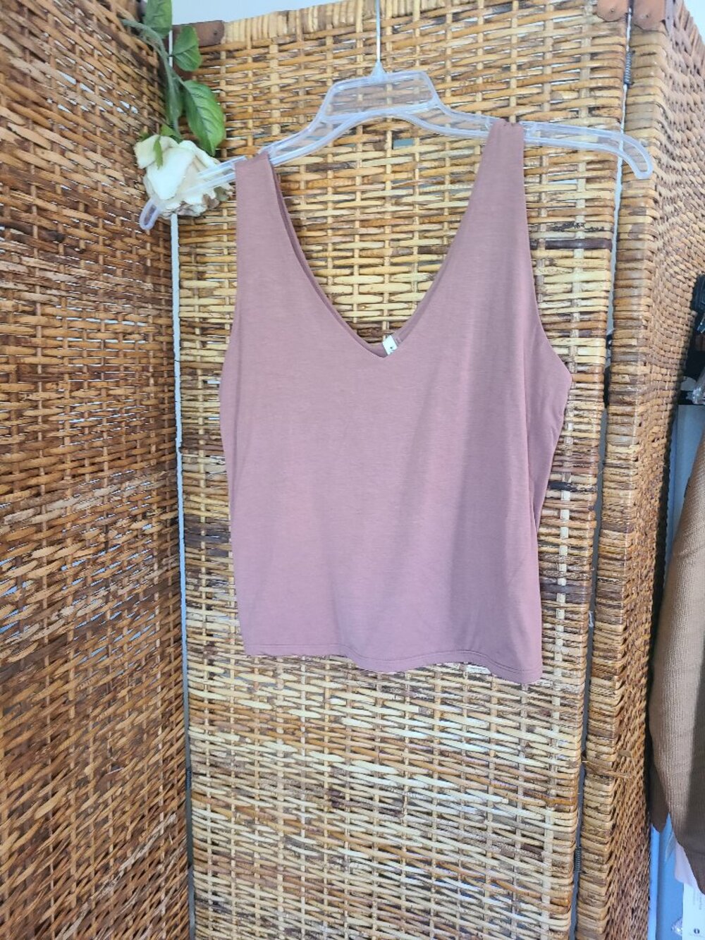 Be Cool V-neck Stretchy Tank Light Brown NEW Size Large Crop